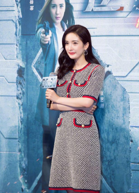 杨幂和凯特王妃撞衫就输惨了?那是你没见过沈梦辰和邓文迪撞衫