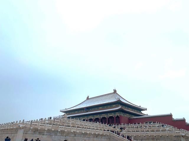 初雪照片刷爆网络，8W门票瞬间售罄，本文带你看看“无滤镜”故宫