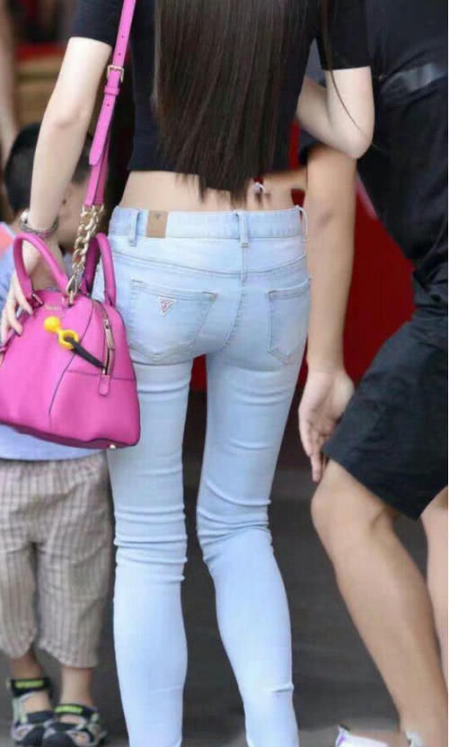 夏季时尚又洒脱的几种牛仔穿搭，也能拯救你不完美的身材！