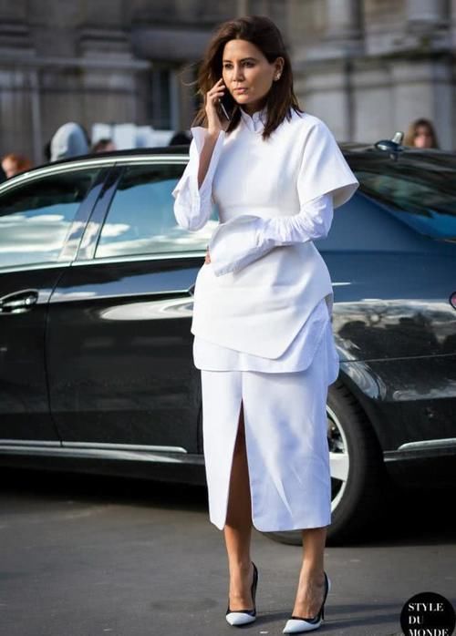  『下手』2020服装怎么挑？从这7种衣柜早有的流行色下手，新衣都不必买了