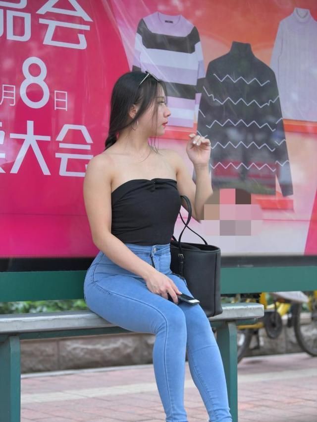  「喜欢」漂亮的气质小姐姐有人喜欢吗?街拍 时尚穿搭