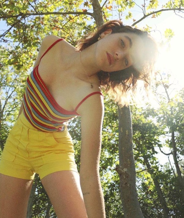 满大街都是牛仔短裤 最显腿长的那条被我找到了！