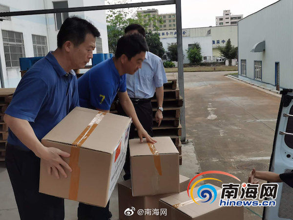 『寄出』海南捐赠的第二批10万余个口罩紧急寄出支援海外侨胞