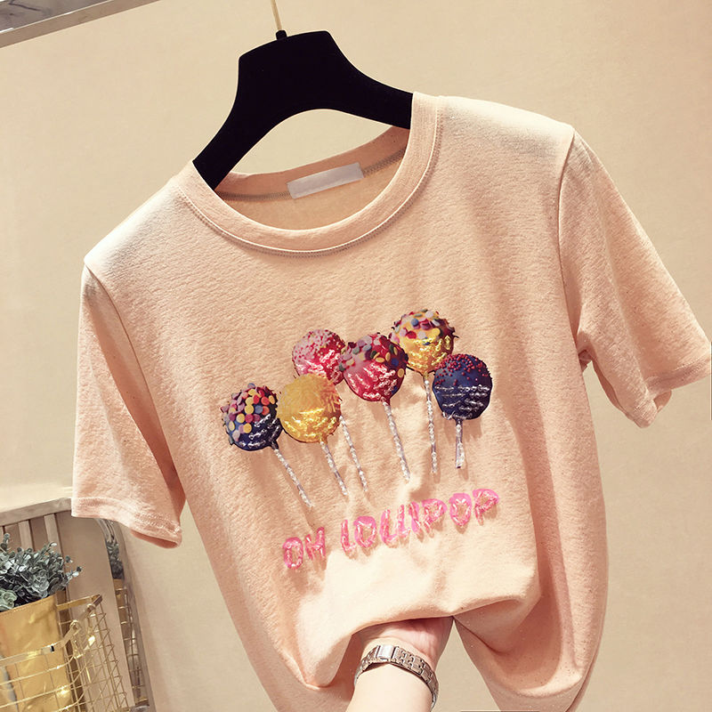 丰满的女人，要敢于展示自己，穿这样的洋气小衫，性感的不可方物