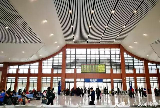 渝贵铁路开通后才发现，贵阳东站在北边！差点走错