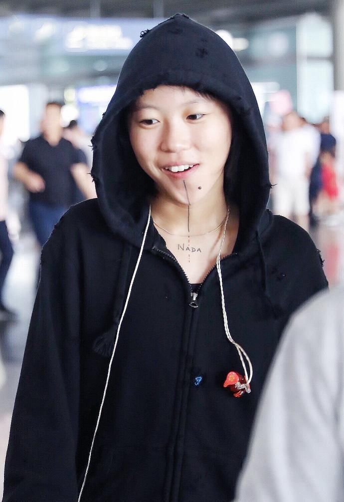 以前的窦靖童终于回来了，这才像王菲的女儿