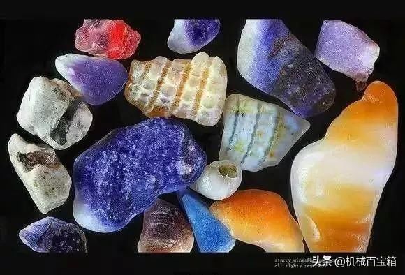 普通沙子放大300倍后是怎么样的?美丽的让人怀疑!