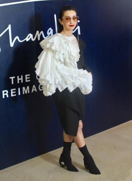 女星的高跟鞋太奇葩：李冰冰脚踩风火轮，baby为了显高太疯狂