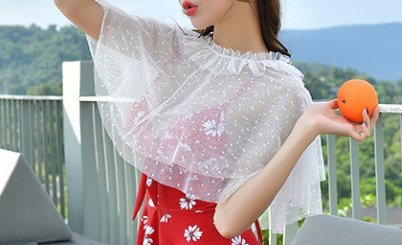 “看脸”的时代，这些泳衣让人忍不住多看几眼，比透视装还撩人