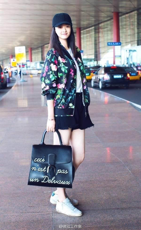 蒋欣亲身试验，微胖大胸妹纸怎么穿才是对的?!