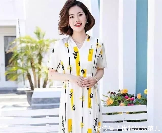  「女人」建议四十岁女人，早秋就穿这几款裙装，趁年轻赶紧美起来