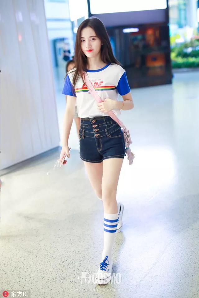 时髦办｜腿长成这样，请放过长筒袜