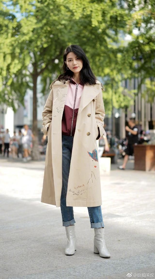 为什么漂亮女人秋天要穿风衣？看完她们的搭配或许一切都明白了！