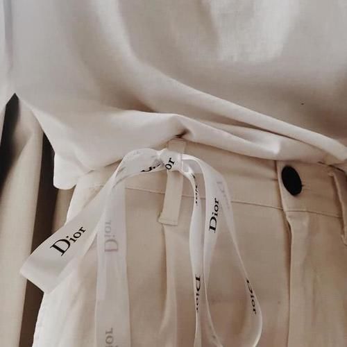  【少女】不能扔！Chanel、Dior 包装丝带除了绑头发外，还可以这样用！