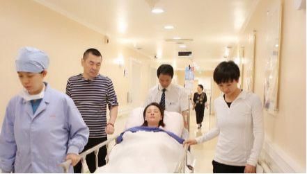 今日爆料：冯提莫回应“会计门”？蔡徐坤被质疑蹭热度？秀智李栋