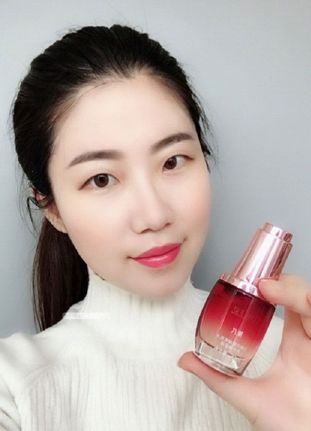 眼部肌肤年轻的秘密 丸美多肽眼精华