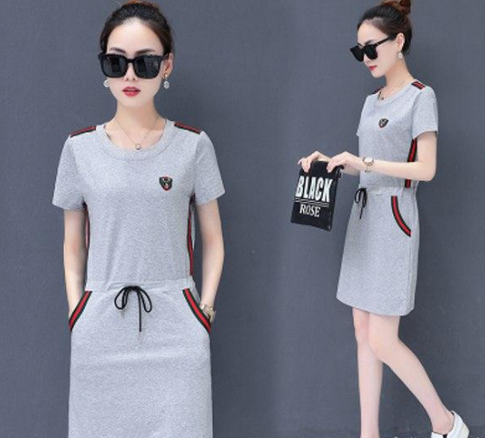 女人裙子就要这么穿，才能让人念念不忘，别傻傻不知道