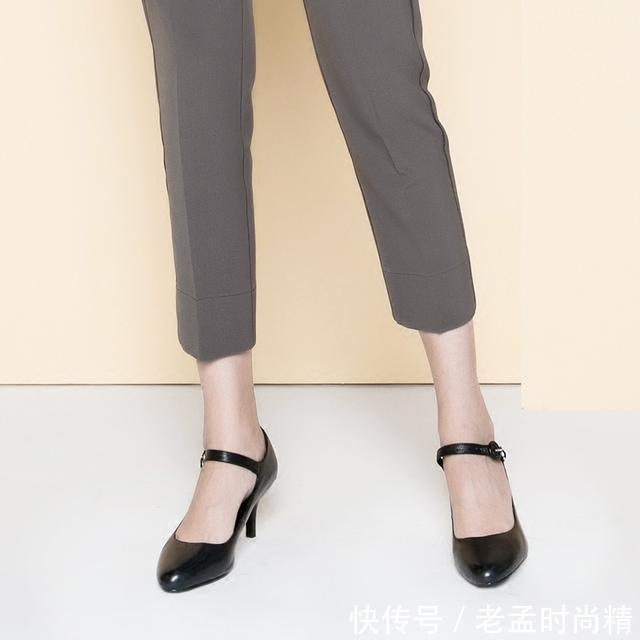  『舒适』优雅十足圆头高跟单鞋，十分洋气好看，穿起来舒适大方身材又显高