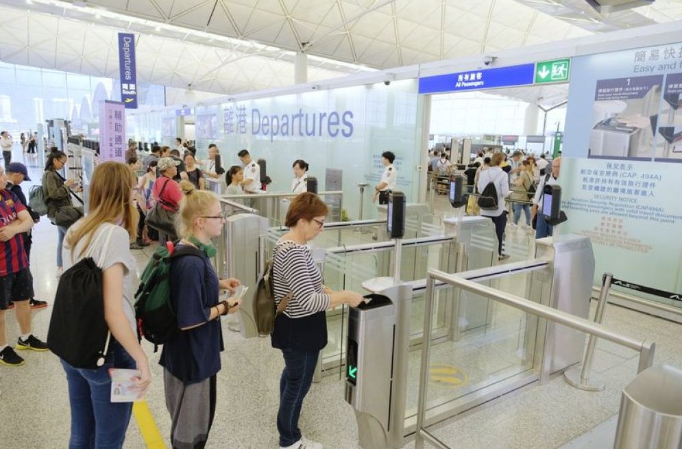 香港机管局：15日航班将恢复正常运作