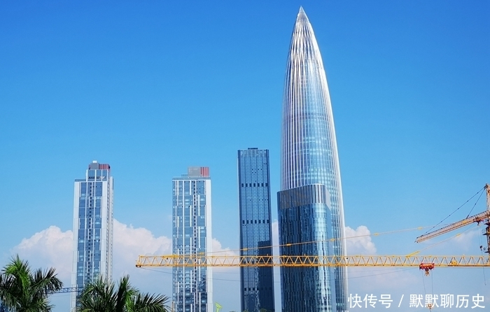 实拍广东经济实力第一区深圳南山区城市风光,高楼林立天际线壮观