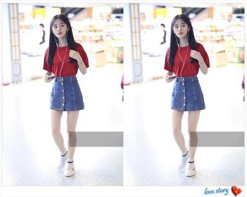 鞠婧祎穿牛仔包臀裙窈窕紧致，网友：终于见识了真正的杨柳细腰