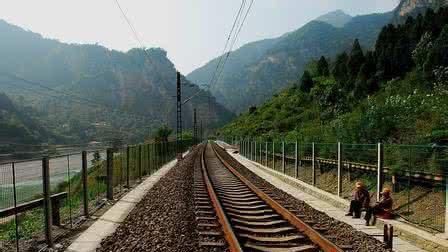  中国■中国最牛逼的铁路之一，改变了“蜀道难”的困局