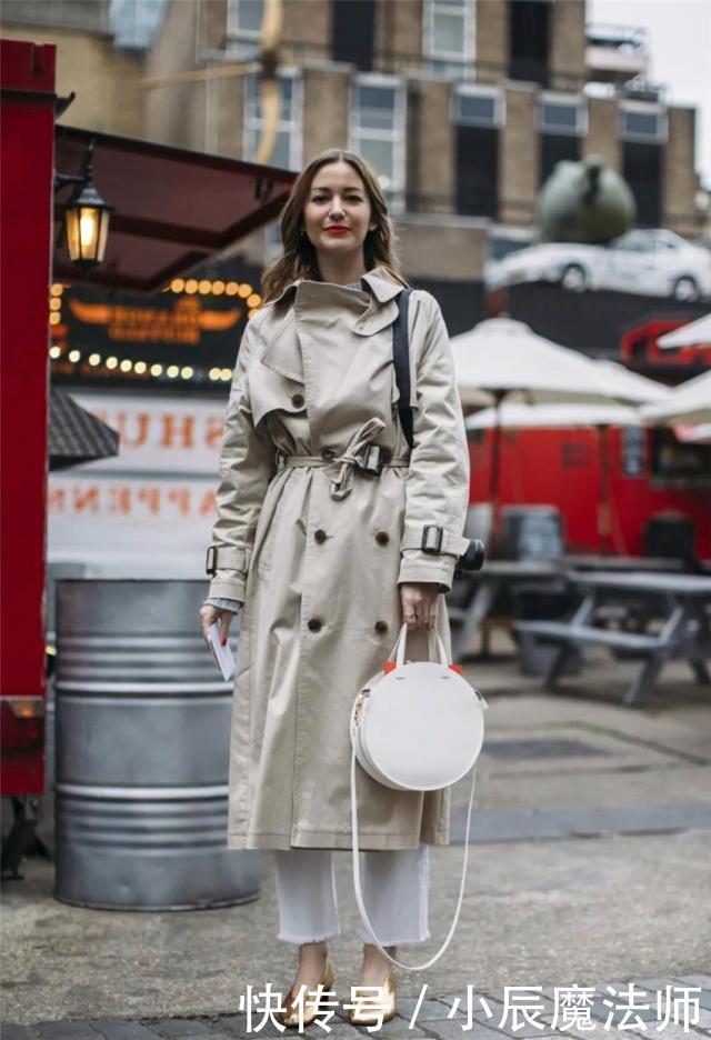红色小方包:2020年最流行的“包包”,随意搭配都有范,美出不一样的高度