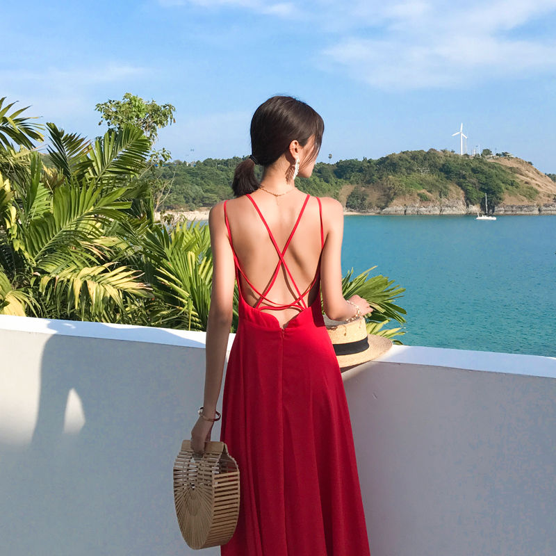 去海边还穿比基尼?真土!现在都穿这样的沙滩裙，仙气飘飘可美了