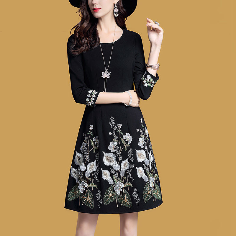 中秋说冷就冷!剁手也要给老婆买件这样的精致秋裙，洋气保暖