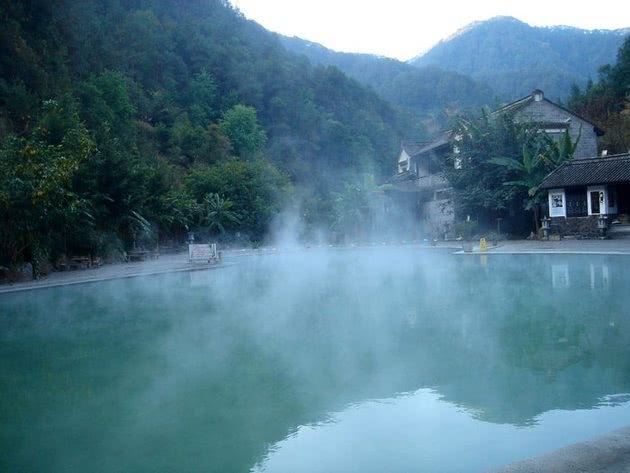 寒假去云南旅游，不去大理丽江你应该怎么玩，这些地方美若仙境