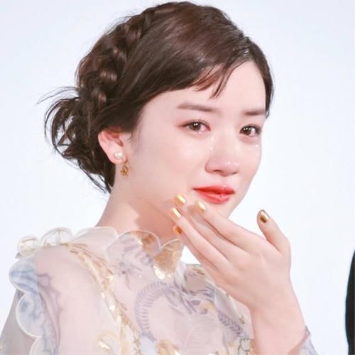 『塌鼻子』公认最丑的4种“鼻型”,每1种都很影响颜值,希望你一个不中