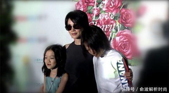 11岁李嫣与2的0岁窦靖童同台,同是天后之女,气质差距咋那么大!