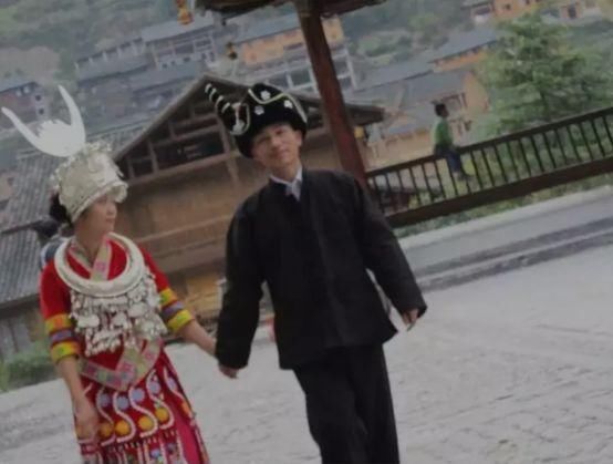 帅哥去苗族旅游，导游：千万要明白这种饭的含义，不然会后悔