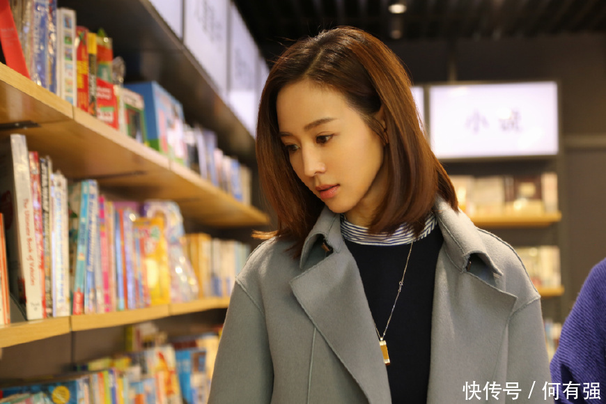 张钧甯胆真大！胸前只用一块布遮着，网友：你确定不会走光吗？