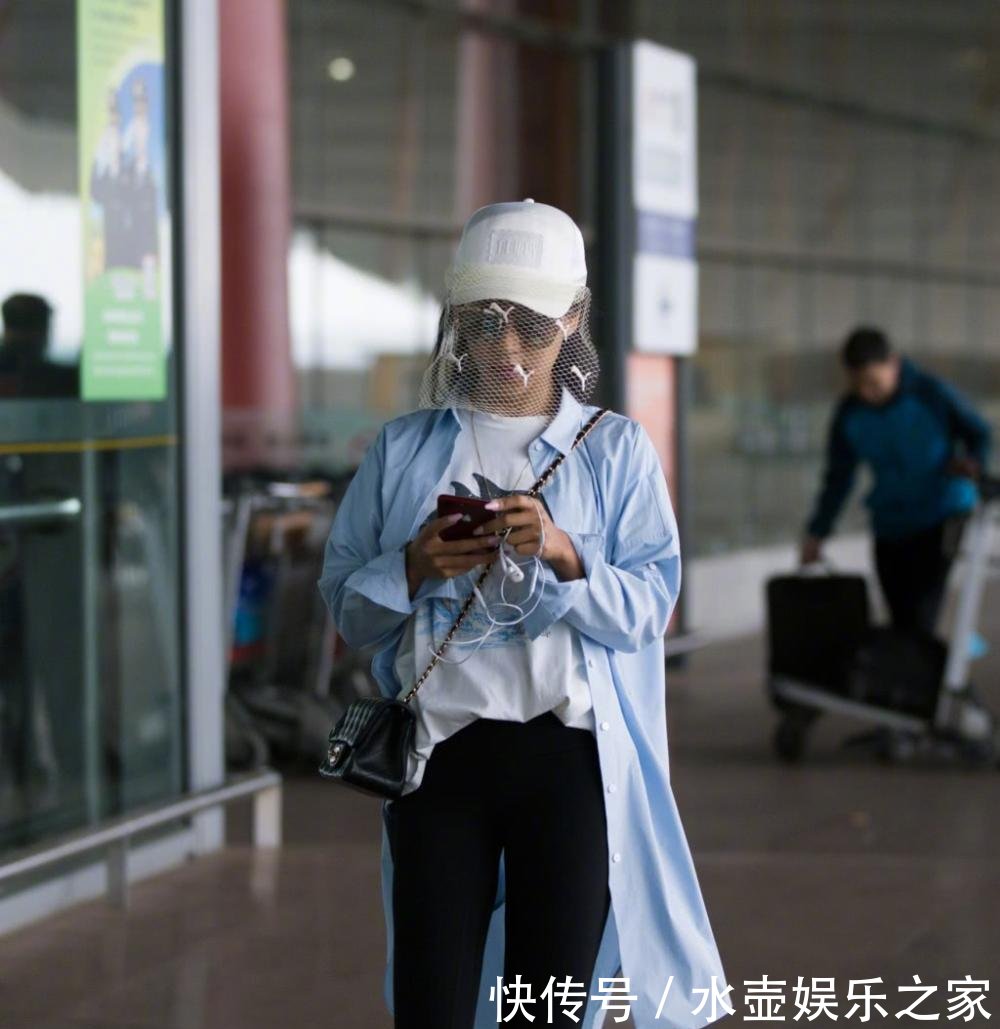 吉克隽逸穿条紧身裤现身, 把绳子勒的那么紧, 网友: 对自己真狠!