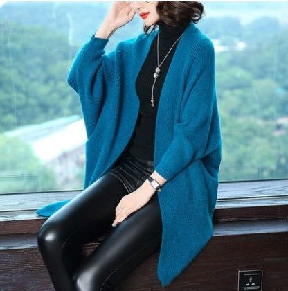 入秋天越来越凉，别穿裙子!如今流行穿“秋开衫”洋气百搭还不贵