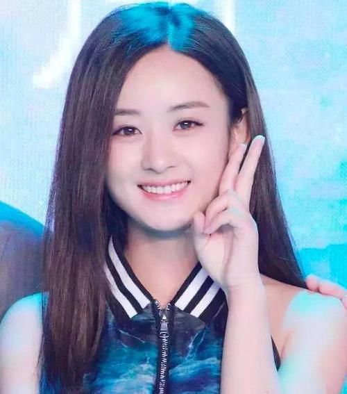 宝宝:黑长直号称“斩男发”,却不是人人都显气质,这4种人就不宜披长发