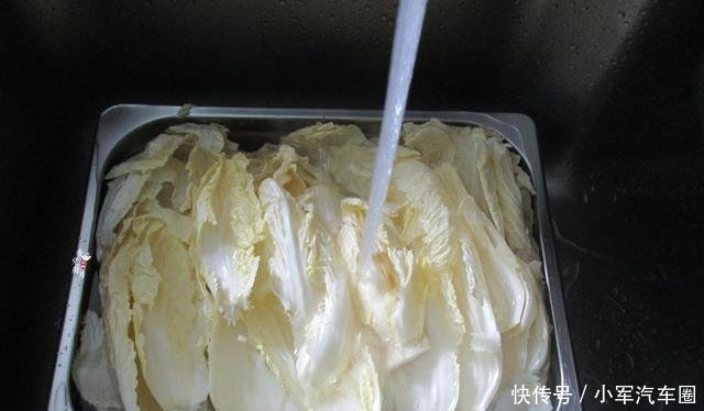 『多汁』立春后，用它来做饺子馅，鲜嫩多汁，补充营养，好吃不上火