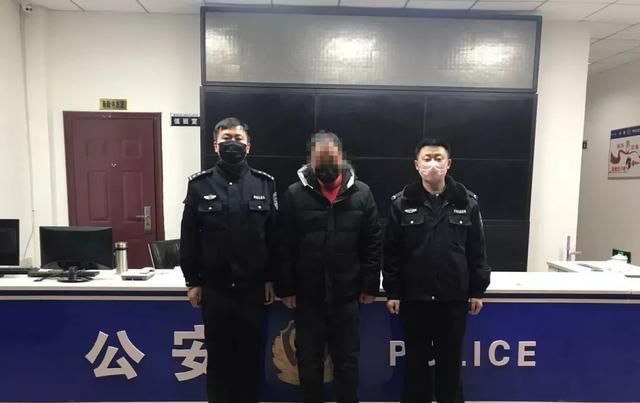 传播者■靖宇县公安局对两名谣言传播者进行批评教育