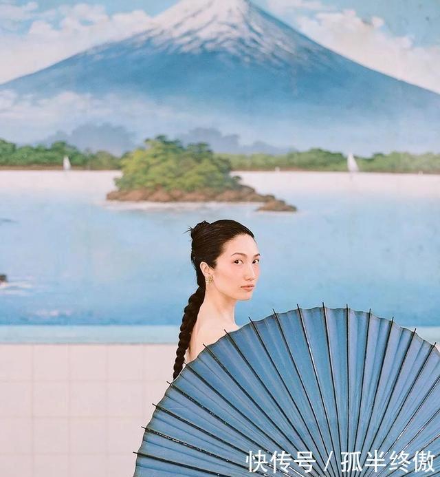 『镜头』搞颜色没前途?她镜头下的少女配色,温暖又高级