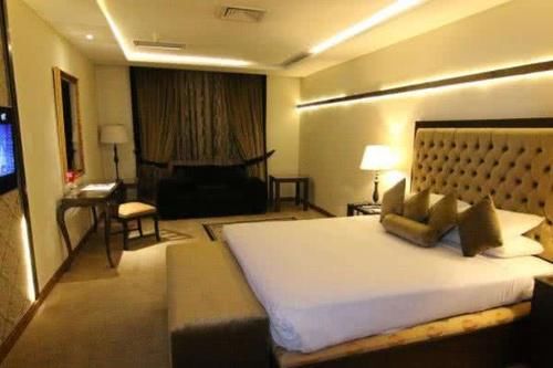 “巴铁”真的那么铁？很多旅馆不让中国游客住，这是为何？