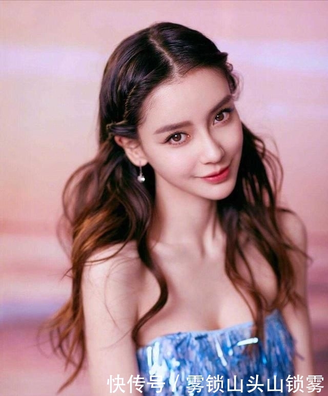  『穿搭』Angelababy火了，扎发造型配抹胸连衣裙苗条淑女，不像生过娃的人