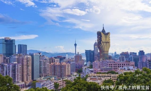 我国“最繁华”的5个城市,没有北京和深圳,两个特别行政区上榜