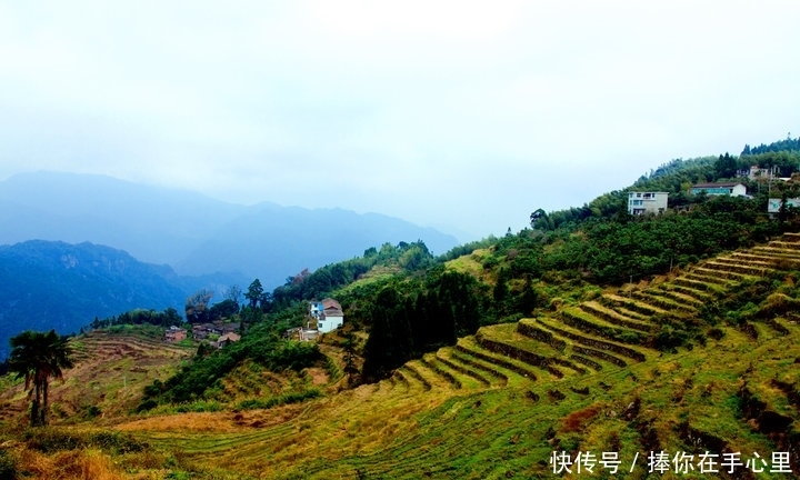 ’高山休闲度假基地‘这是被誉为“福建的香格里拉”,景色优美。