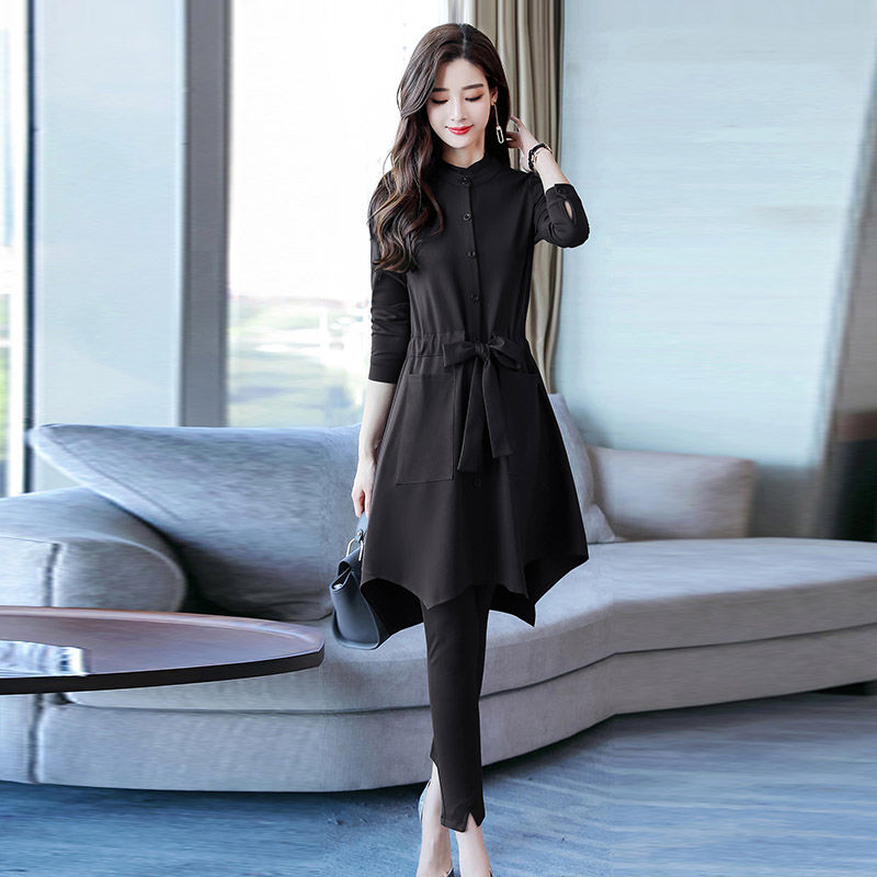 70后都不穿妈妈装了,学下面来一款“秋装套装”,美的让人痴迷