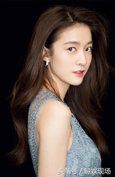 一边澄清绯闻一边点赞暧昧视频,张雪迎到底是手滑还是心机婊?