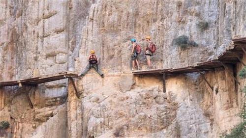 夺命步道1年丧生5名游客，最窄处不到50厘米，你敢去挑战吗？