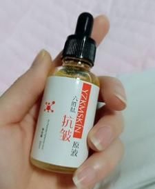  [精华液]没到50岁色斑就“瞒不住”？这些“抗老精华液”，帮你甩掉阿姨感