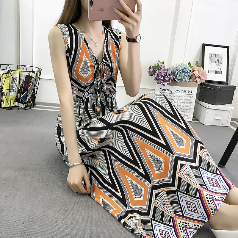 怪不得男朋友都去海滩，现在都敢这么穿，真受不了看一眼又一眼