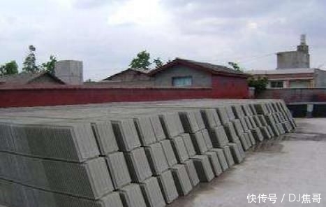  「盖房」农村盖房不用这几种瓦片了，住不了多久就漏水，如今喜欢用它了